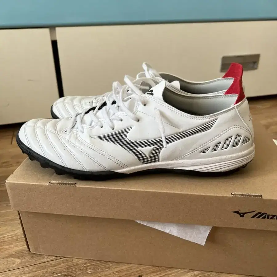 MIZUNO Soccer/Indoor Soccer Shoes 미즈노모렐리아,풋살화,미즈노,축구,270 on Bunjang ...