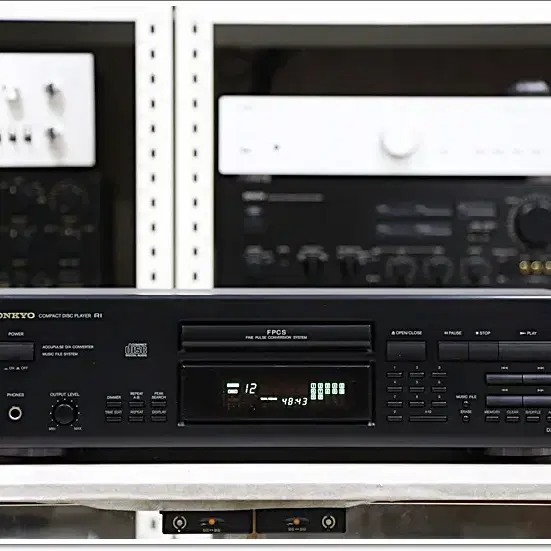 온쿄(ONKYO) A급 CD플레이어 모델 DX-750