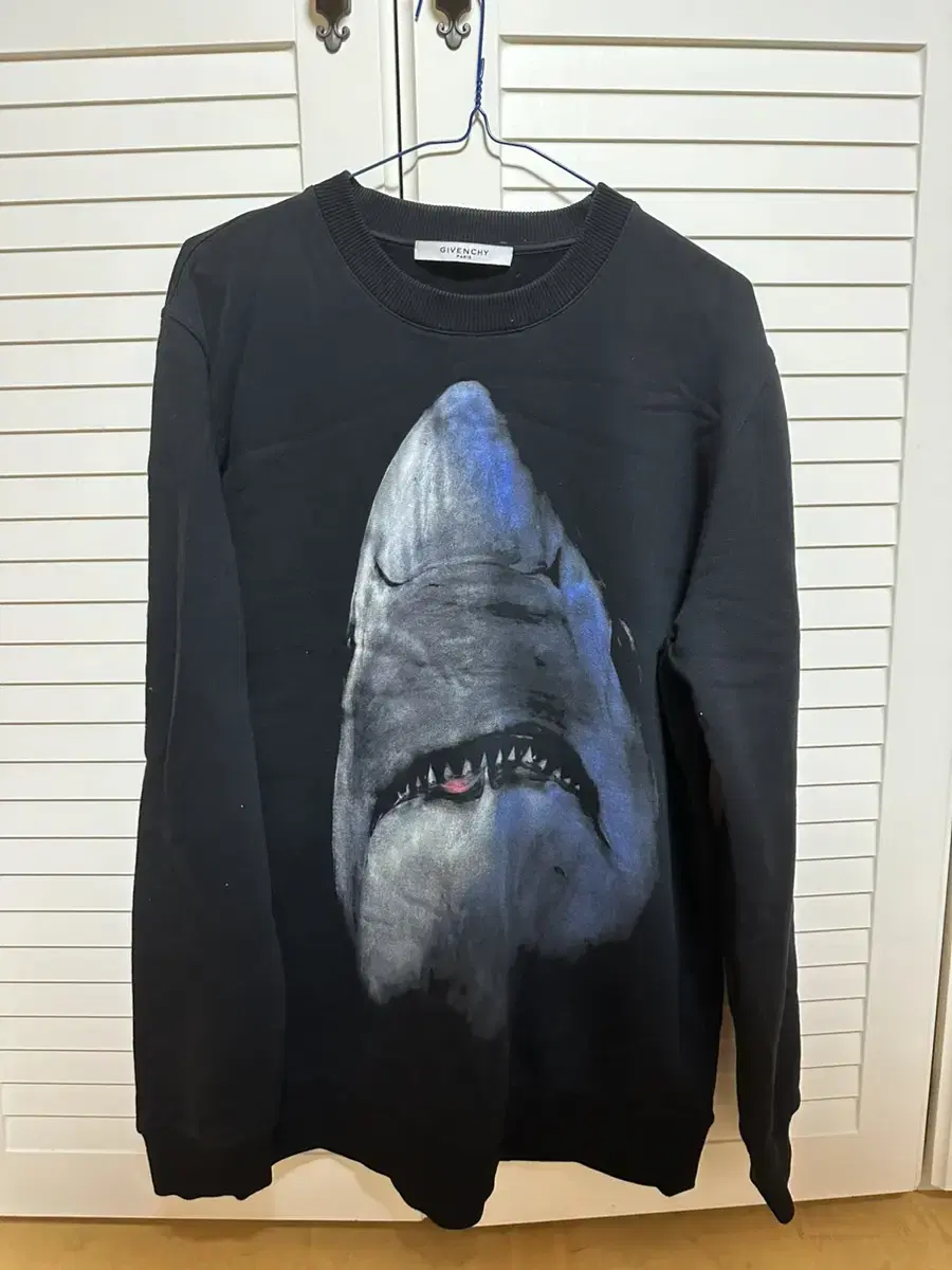 Givenchy Shark Man-to-Man M Taffeta