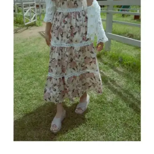 [새상품]팜므뮤즈 GLORIA LACE EYELET RIBBONDRESS