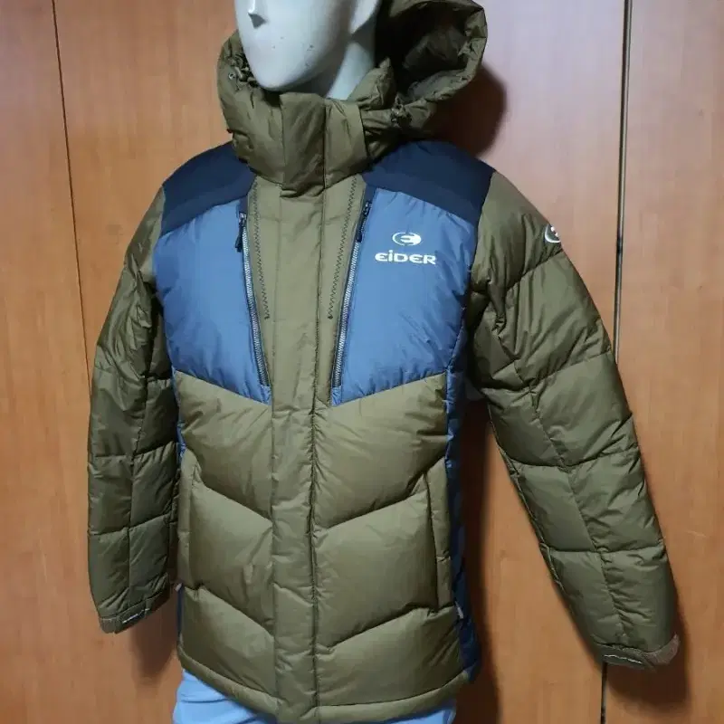 EIDER DEFENDER아이더덕다운패딩점퍼L 약100정도입니다