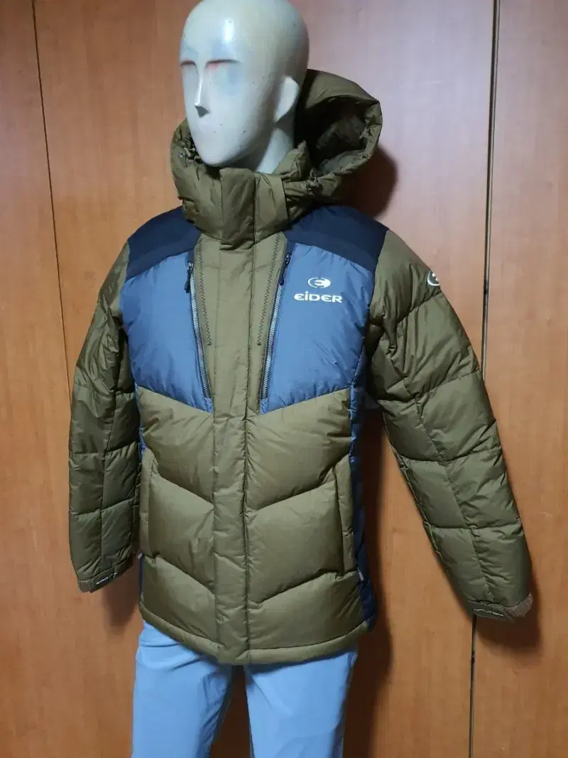 EIDER DEFENDER아이더덕다운패딩점퍼L 약100정도입니다