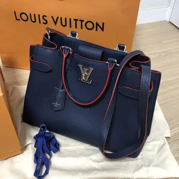 Louis Vuitton Lockme Day Marine Rouge M53645