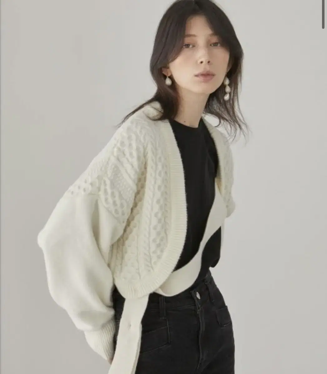 아위 가디건 ahwe 아위 Maty Cable Cardigan