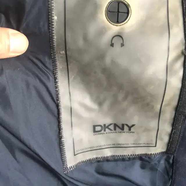 DKNY 남성패딩 95