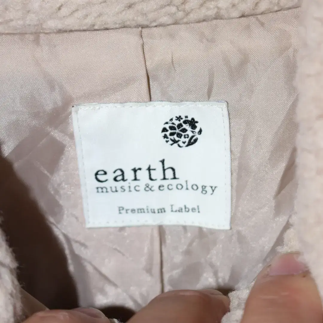 earth music & ecology 양털 퍼 자켓 [22101721]