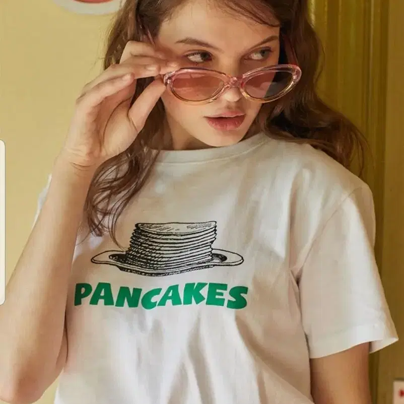 [김세정,송지효] 러브이즈트루 DE PANCAKE TEE (white)