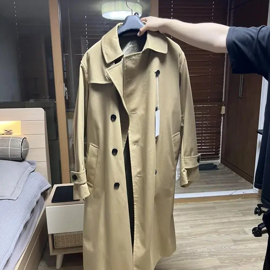 Vivastudio over pit Trench Coat/비바스튜디오트렌