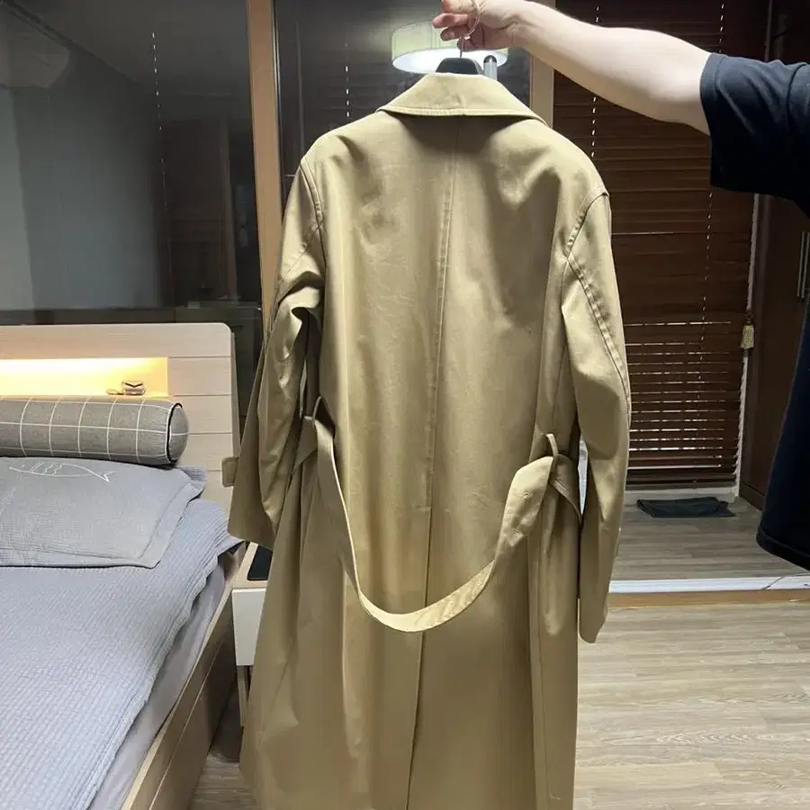 Vivastudio over pit Trench Coat/비바스튜디오트렌