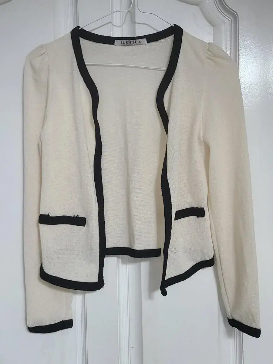 BLUREISS Knit Cardigan One Size Black Ivory New with tags