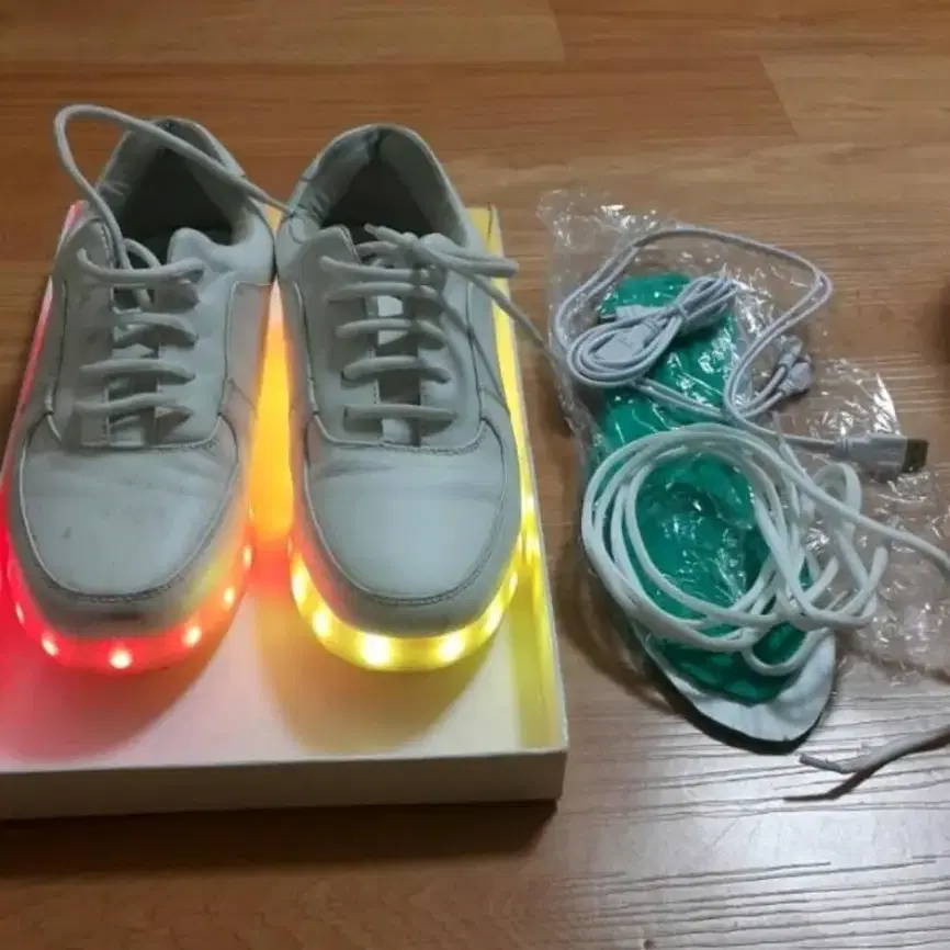 Led 245 운동화