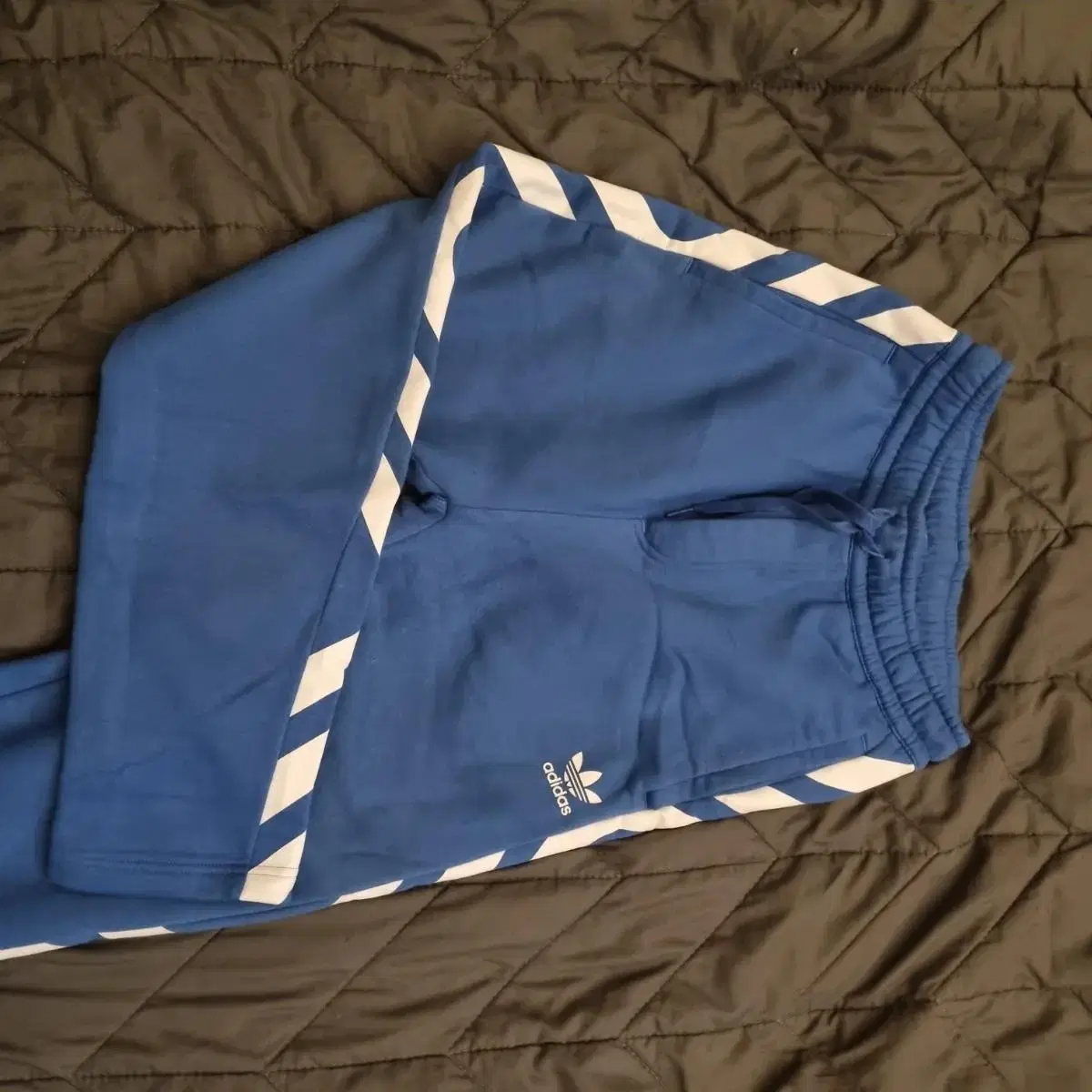 adidas New York Tapered Pants (XS)