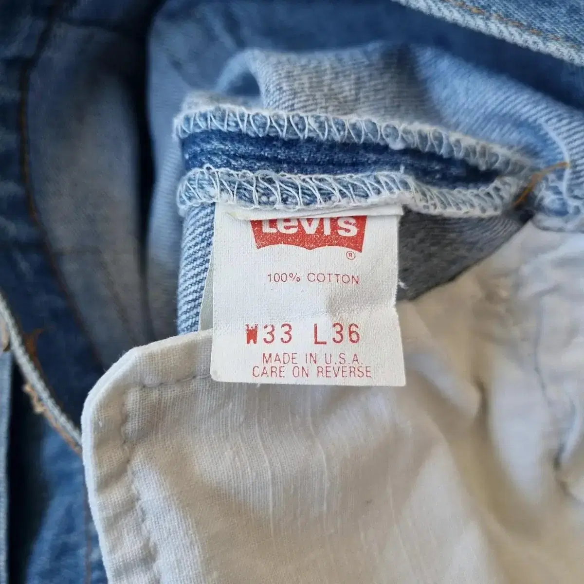 Red font USA Levis 501 [31 inch]