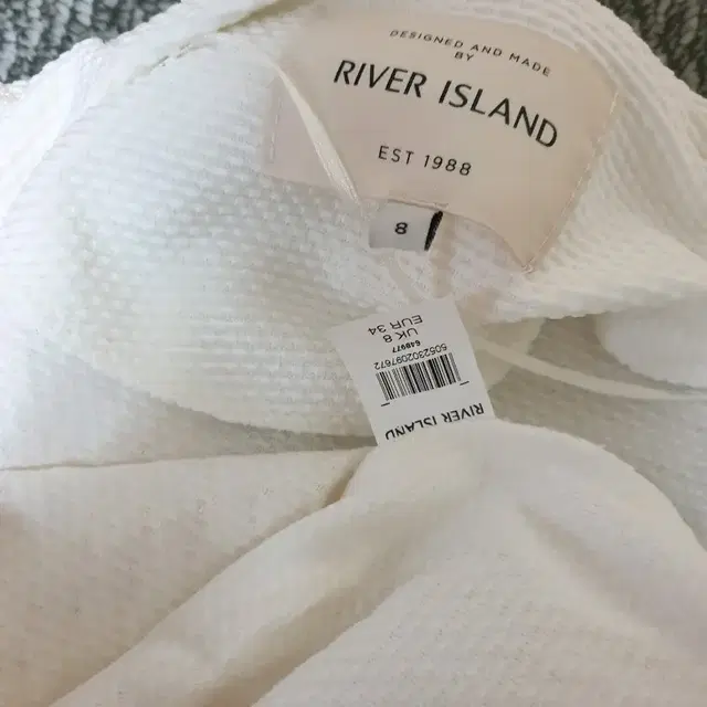 (55-66) RIVER ISLAND 입체구슬 가디건 *가격다운*