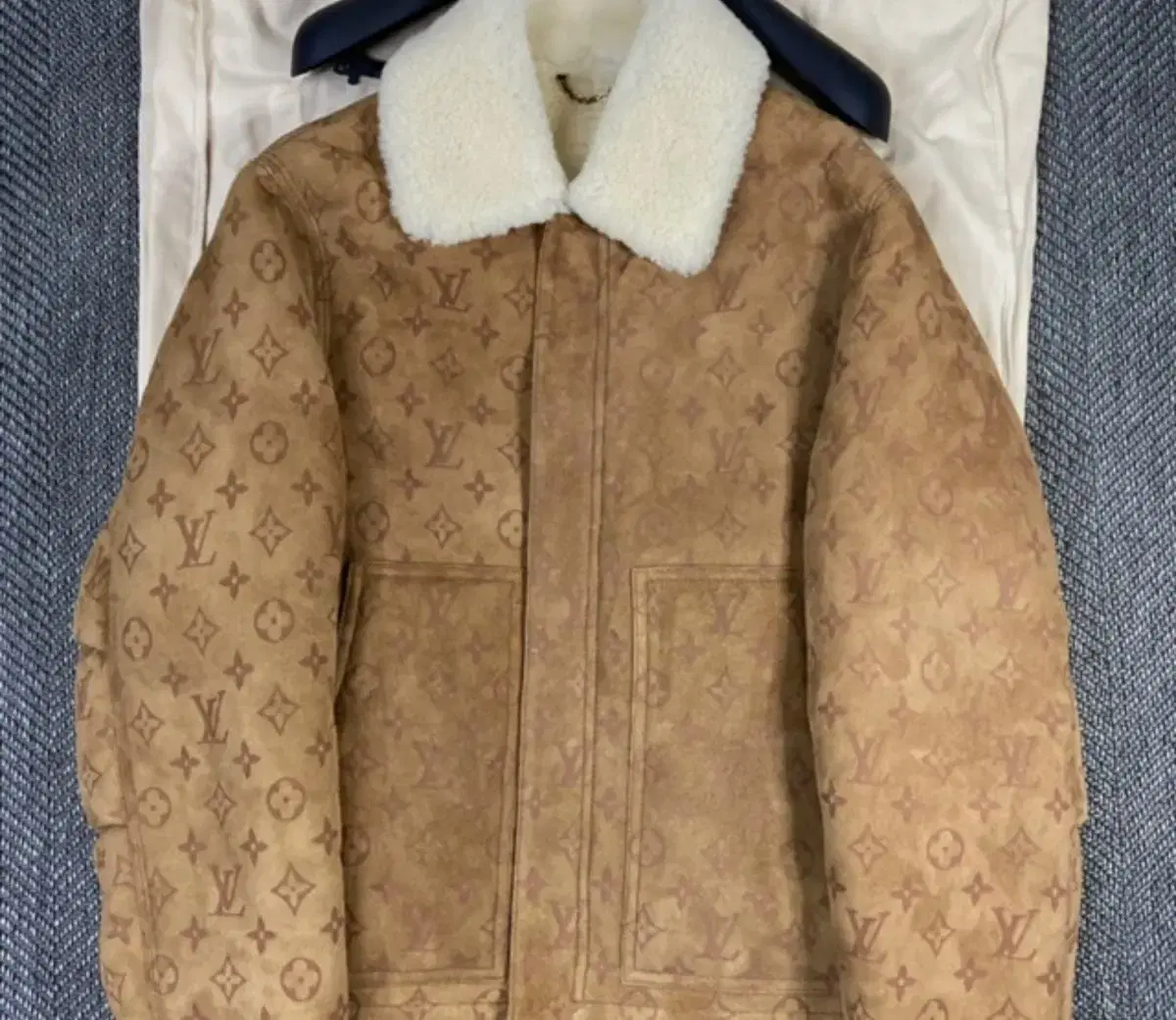 [Department Store Edition/48] Louis Vuitton Shearling Mustang Jacket