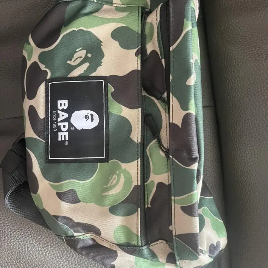 일본 BAPE 베이프 대용량 크로스백