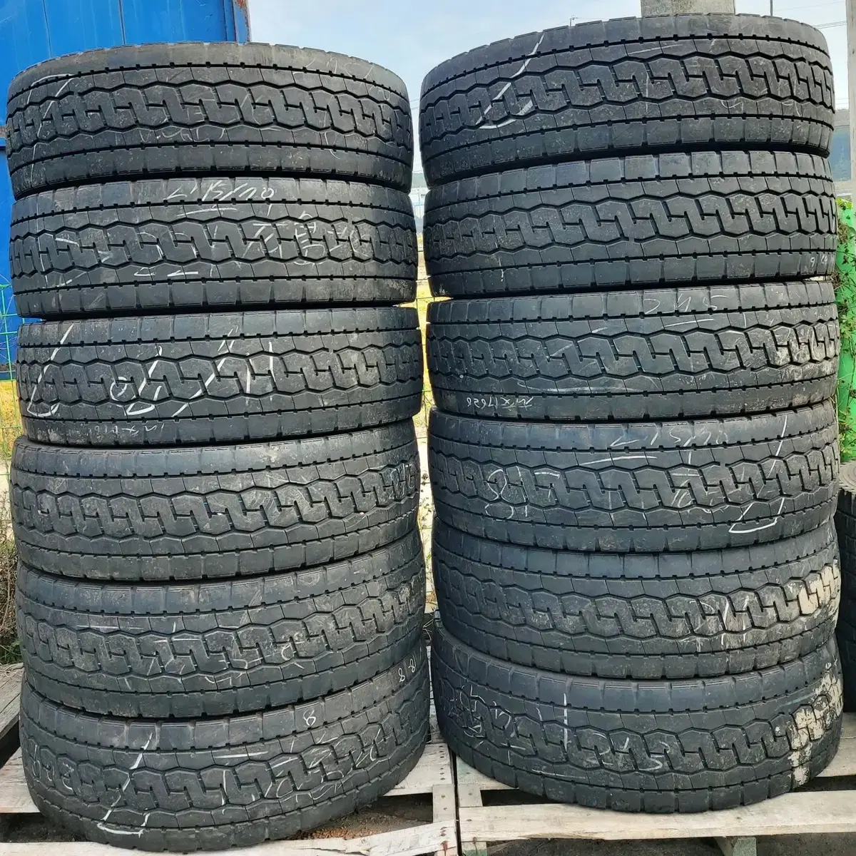 [일본산 대형중고타이어] 275/70R22.5