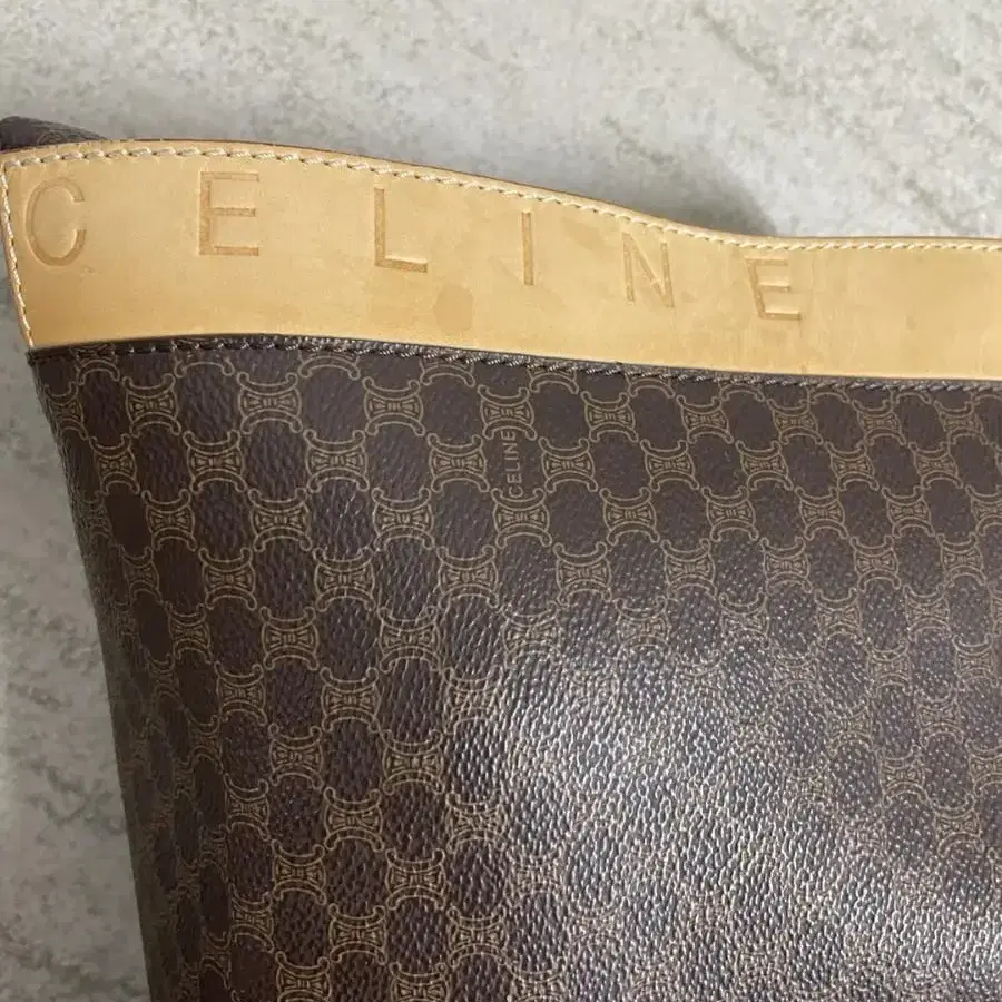 Sale(정품) 셀린느 마카담 CELINE 로고포인트 토트백