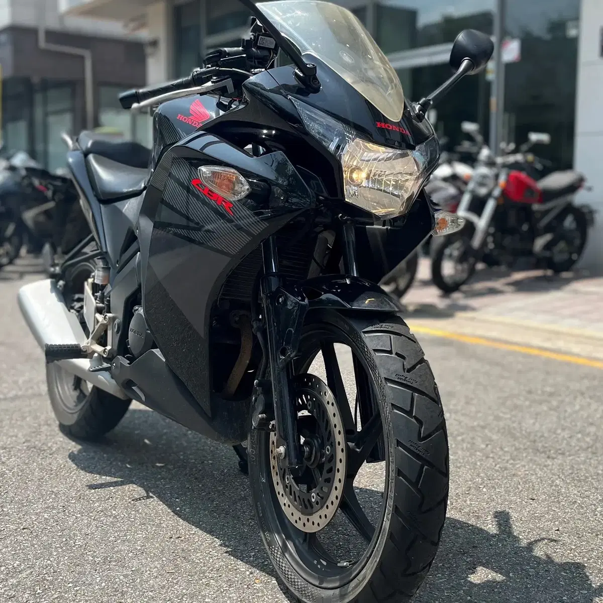 2017년식 CBR125 흑마 싸게급매합니다