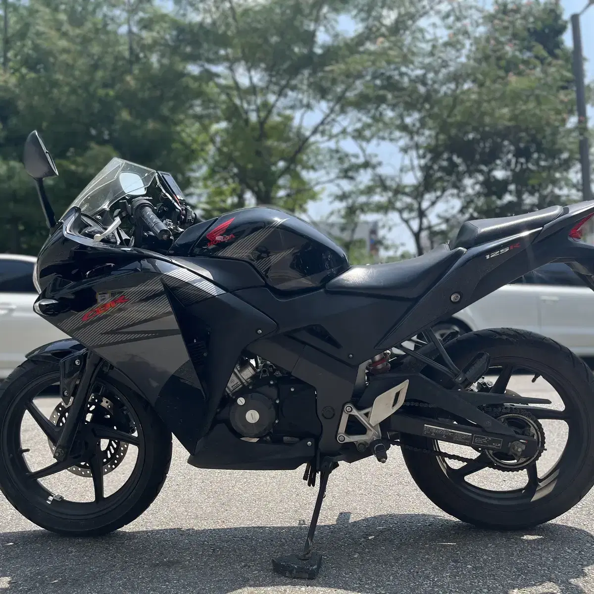 2017년식 CBR125 흑마 싸게급매합니다