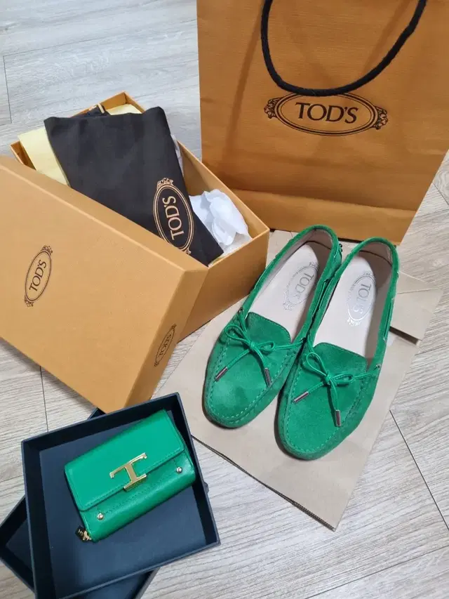 토즈 TODS 고미노 스웨이드 드라이빙슈즈