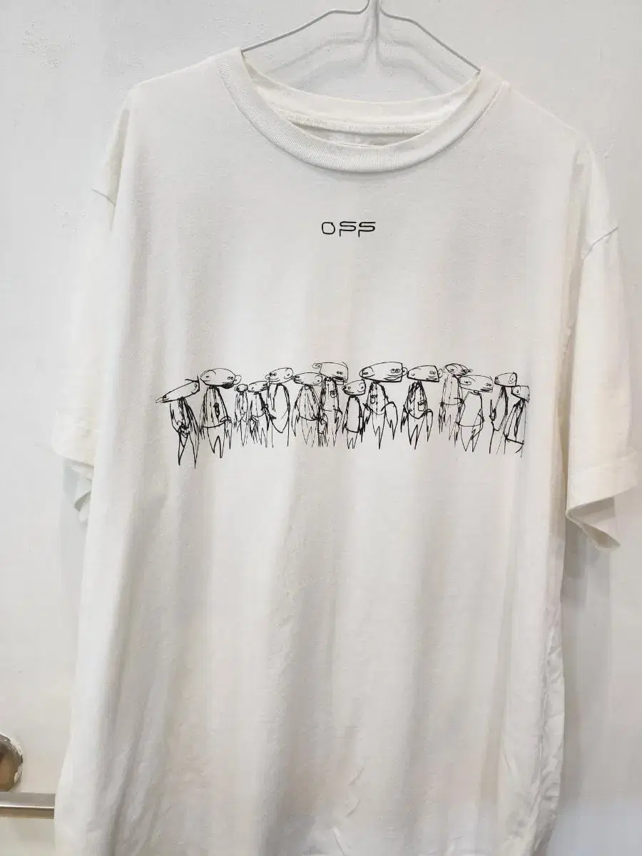 Off-White Futura Atoms T-shirtS