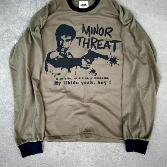 [2] 사틴아이즈 minor threat olive 롱슬리브