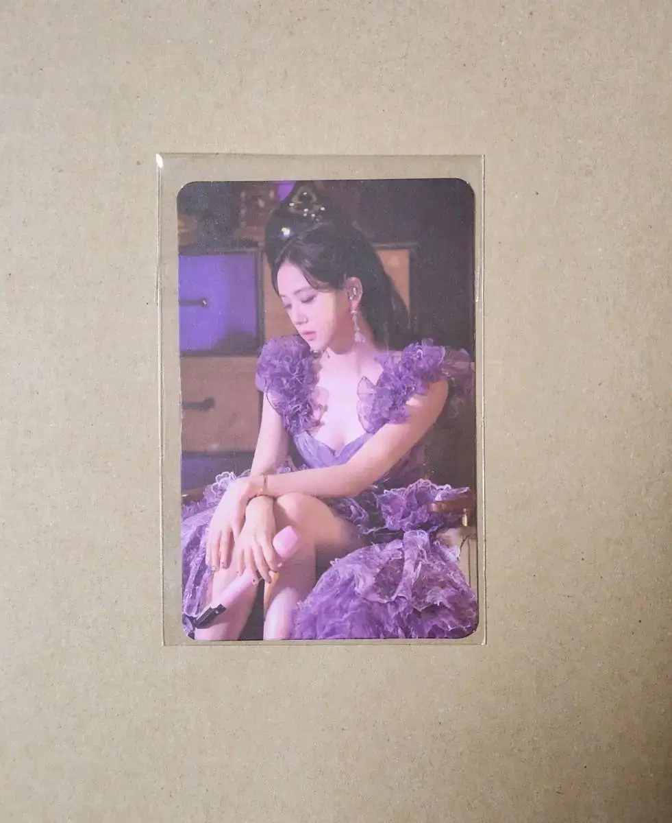 (Jisoo Solo Memorial Price Drop)Black Pink photocard JisooPhotocardTheShowDVD