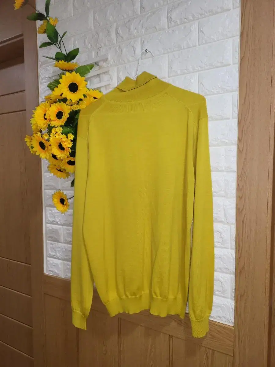 *** Men's Neck Poler Knit