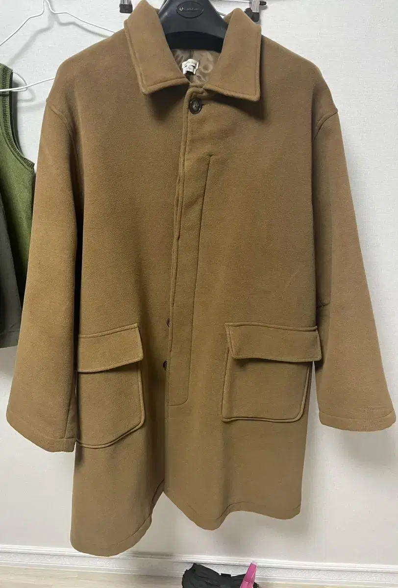 Camel-colored maccoat