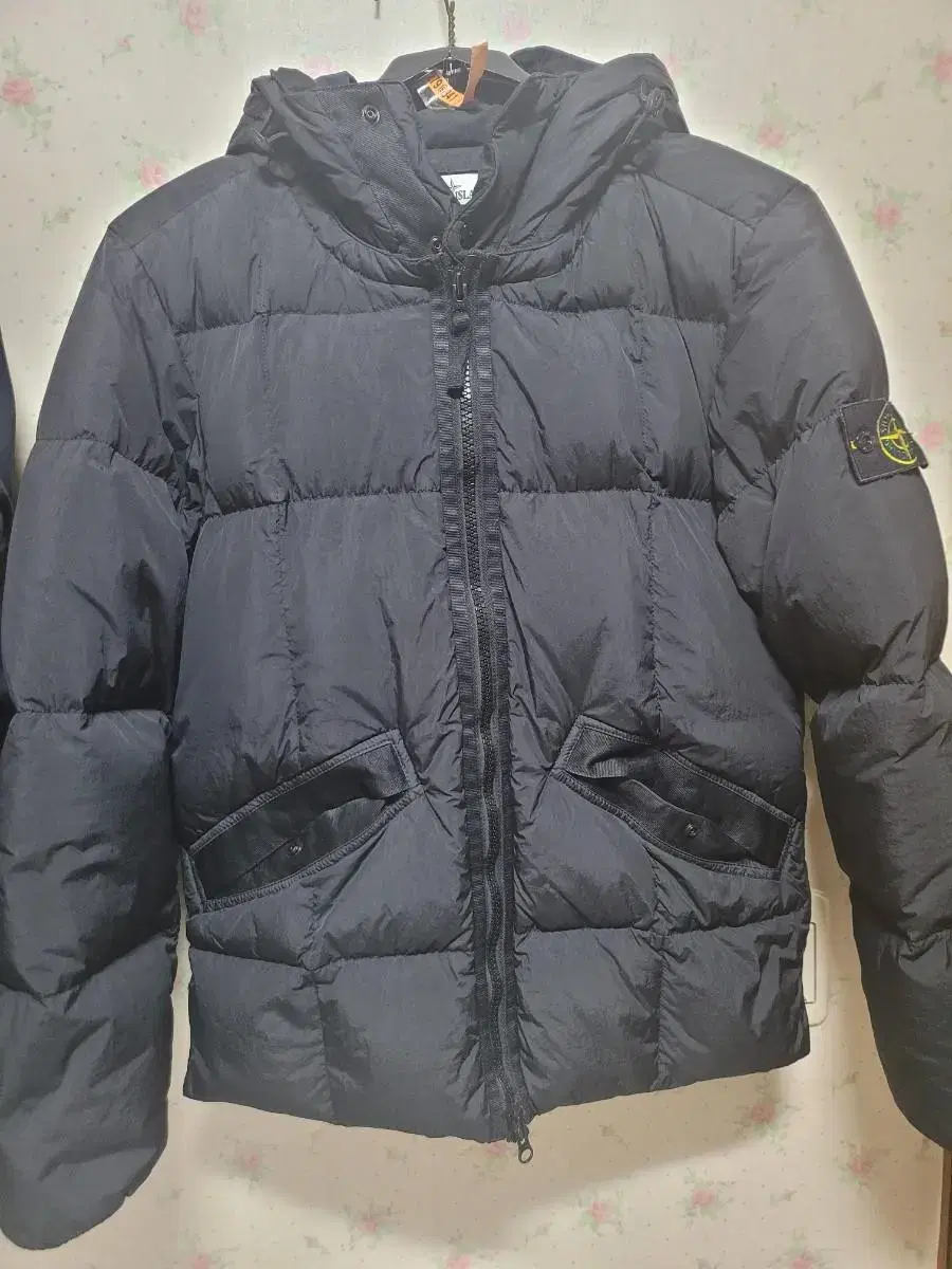 19FW Stone Island Cringe Clasp Padded S sells.