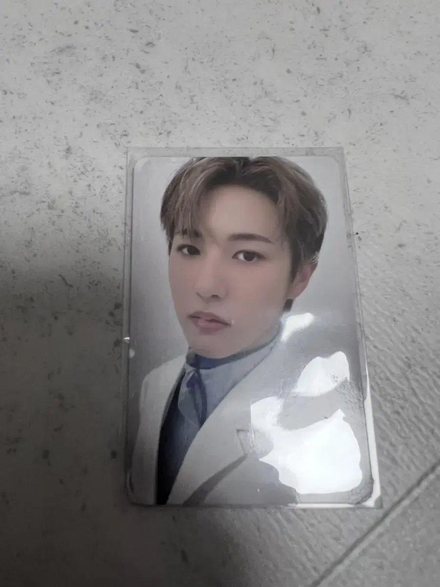 Universe photobook renjun WTS