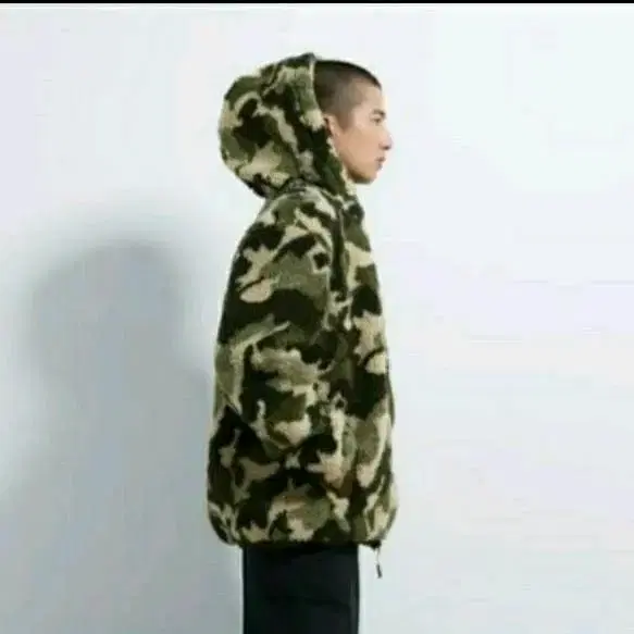 Zara Camouflage Fleece Zip-up L-XL (Sherpa, Fleece)