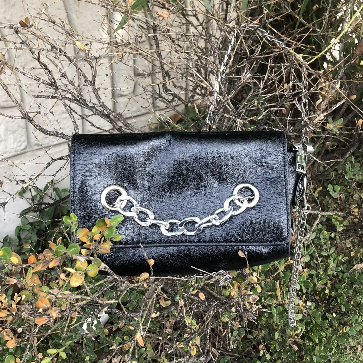 Vintage chain leather bag