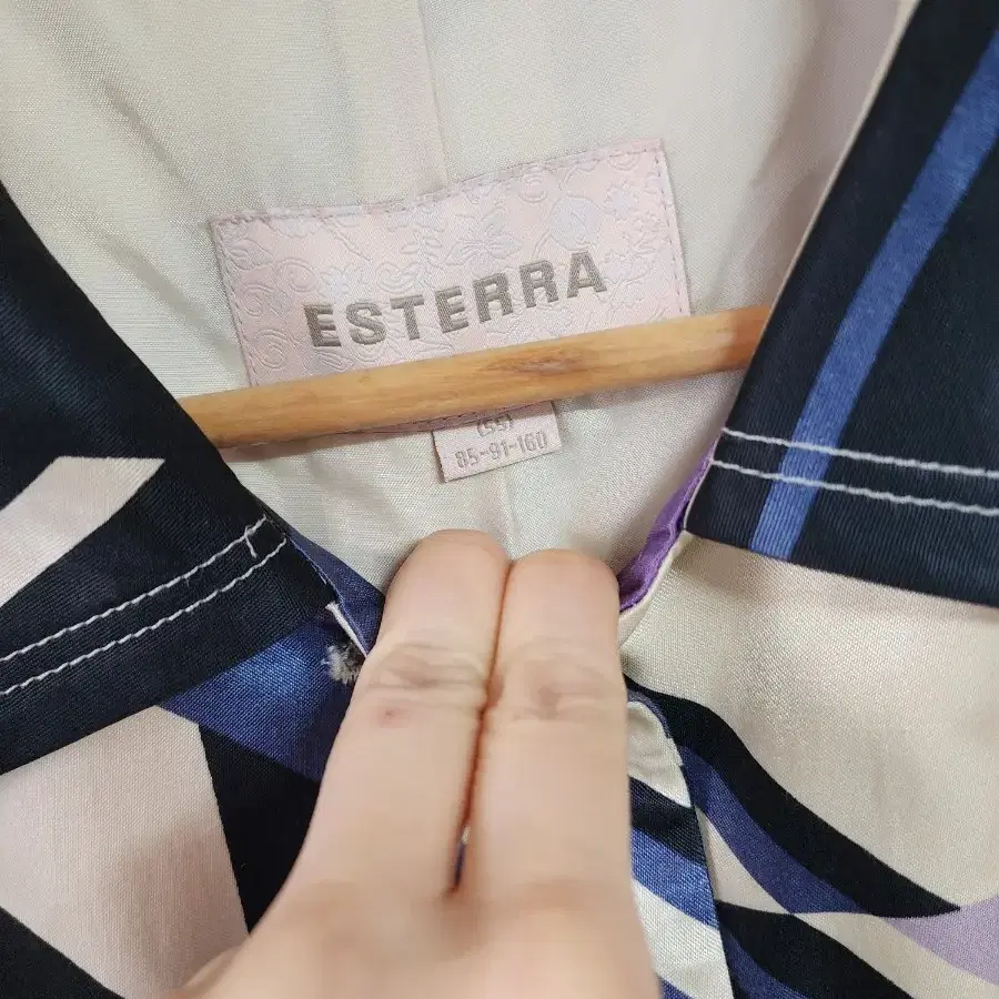 <55> esterra 에스테라 패턴 트렌치코트