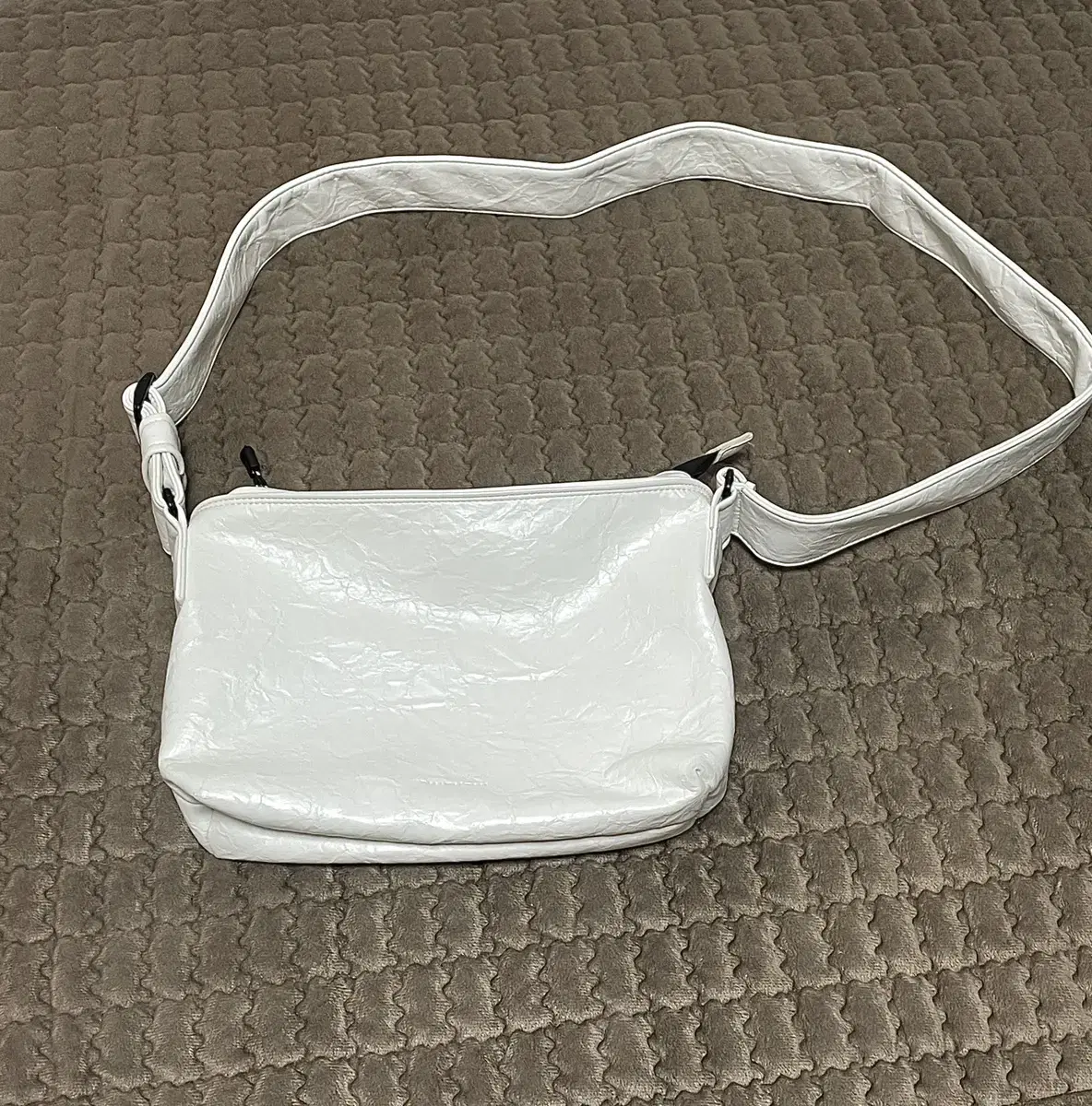 Damage Messenger Bag