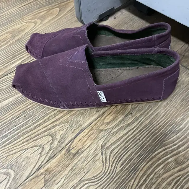 탐스 TOMS 스웨이드 255-260 사이즈 (거의새것!)