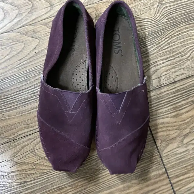 탐스 TOMS 스웨이드 255-260 사이즈 (거의새것!)