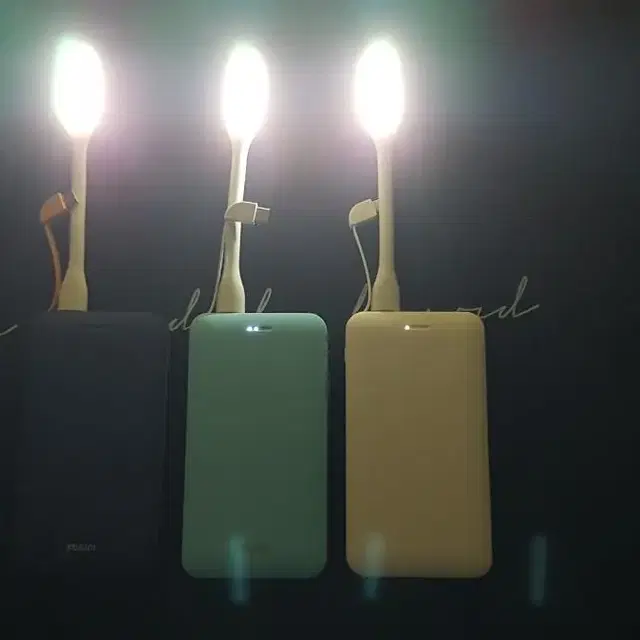 화이트 : 코끼리 U팩 카본옴니 10000mAh 보조배터리