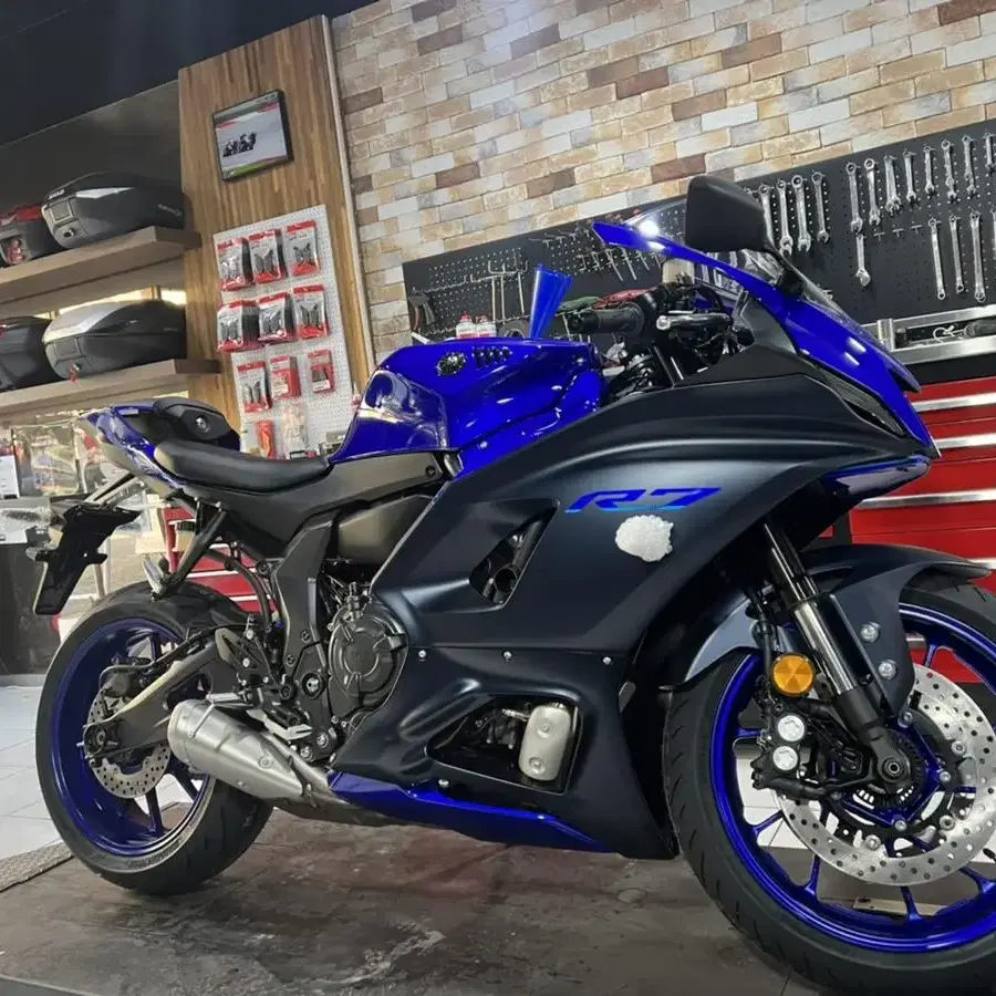 2022년식 YAMAHA YZF R7 블루신차 판매합니다