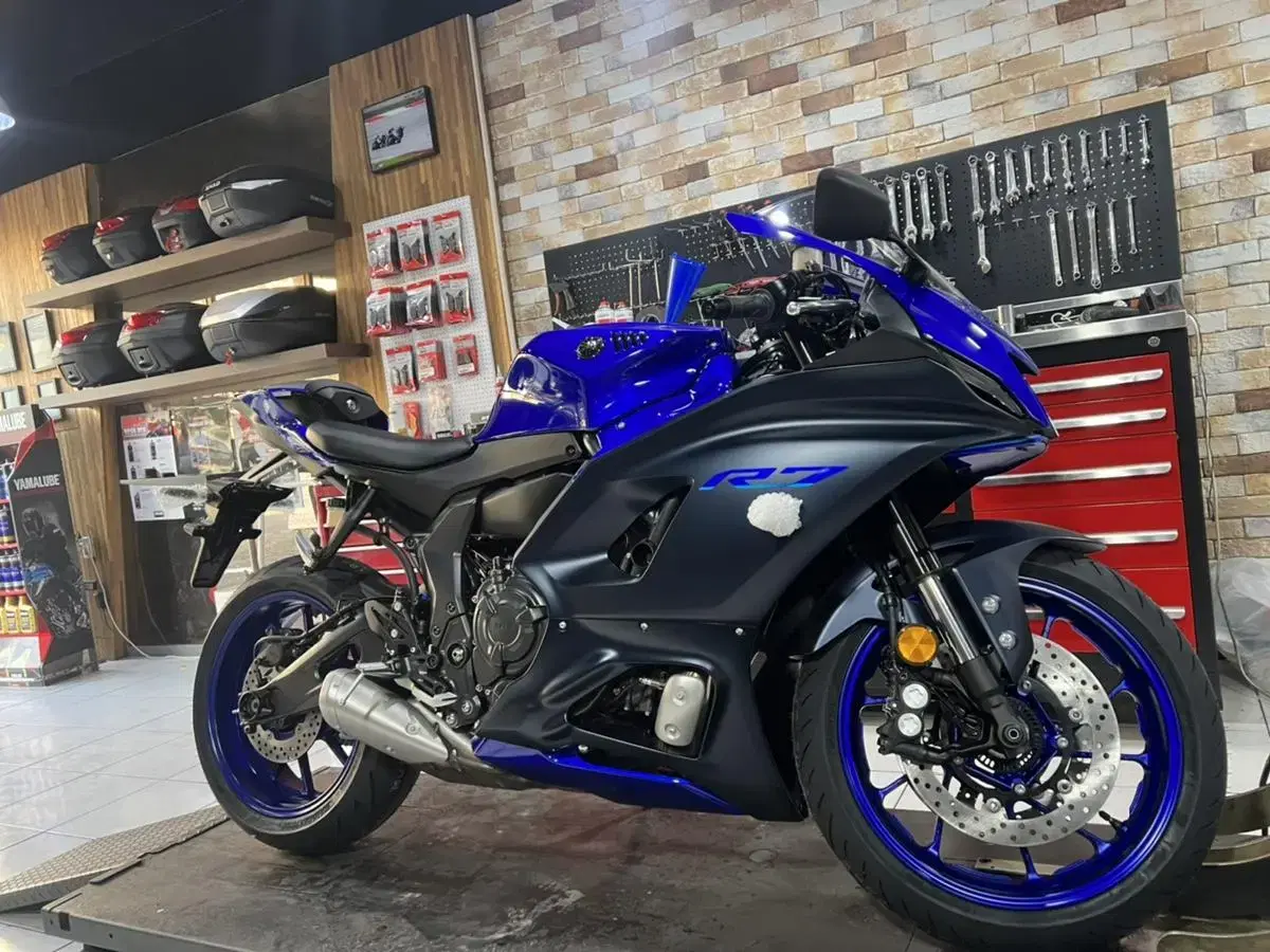 2022년식 YAMAHA YZF R7 블루신차 판매합니다