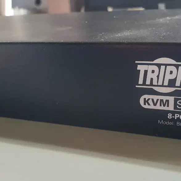 Tripp Lite 8포트 NetCommander KVM SWITCH