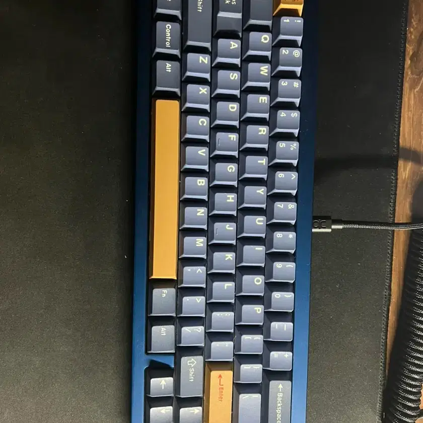 Keyboard qk65,owlab,커스텀키보드 on Bunjang with safe global shipping.