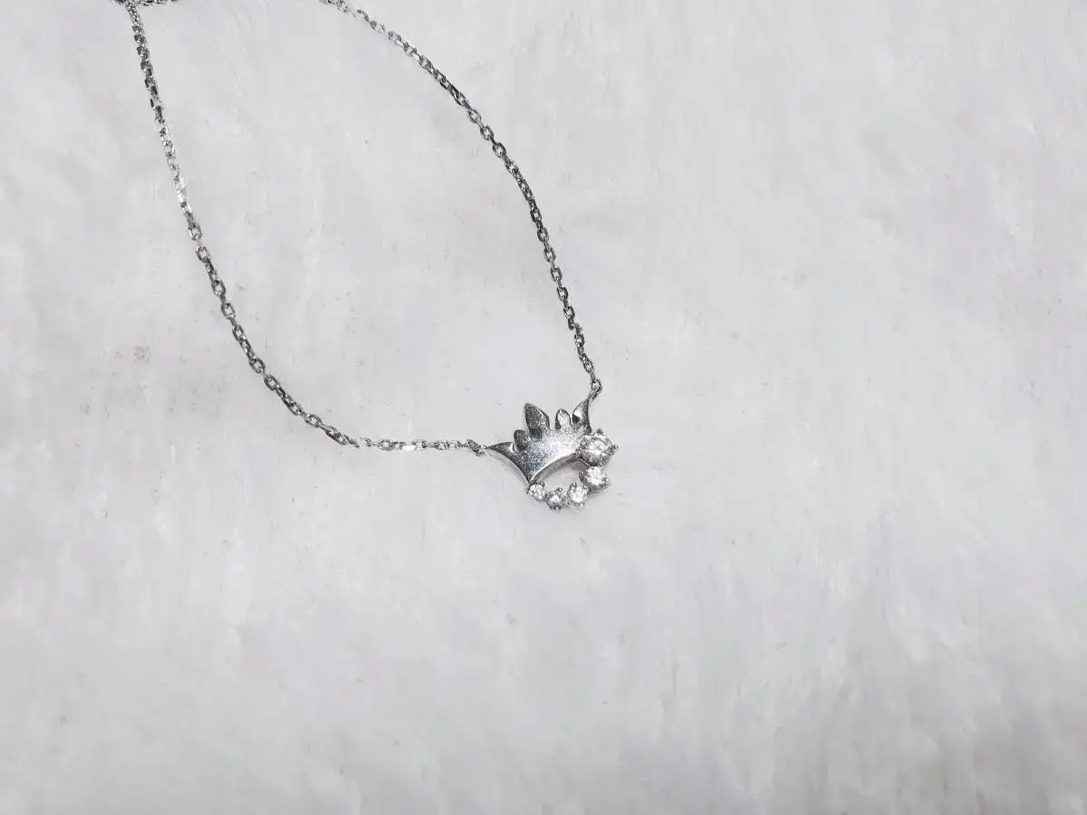 Jay's Crown Necklace