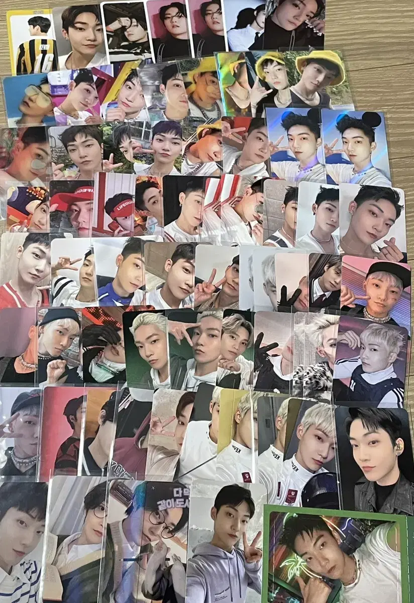 The Boyz kevin photocard 70 in bulk + postcards