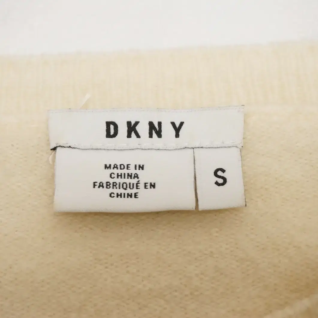 DKNY 아이보리 메리노울 라운드 니트 여성55-66