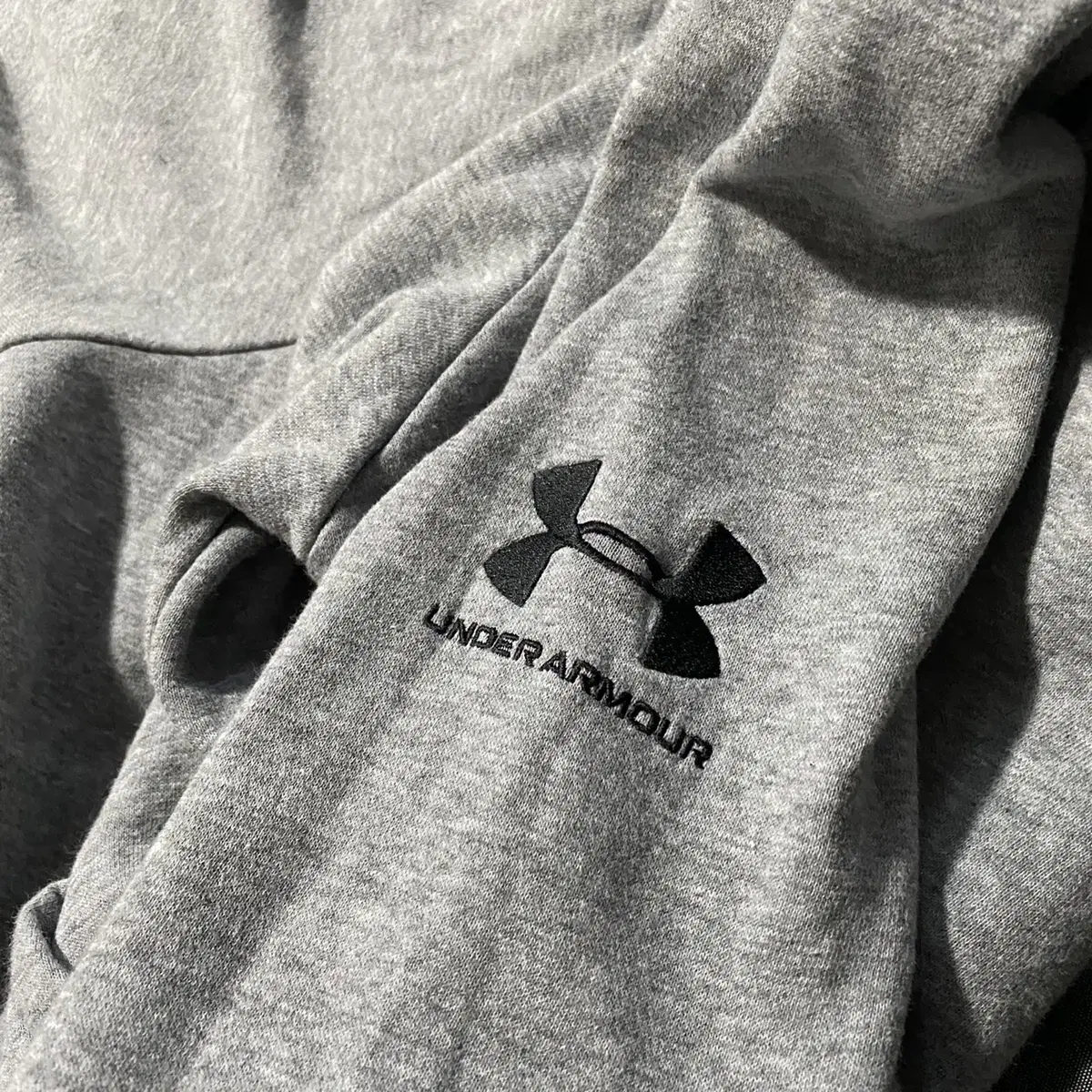 UNDER ARMOUR Pullover Hoodie Sz L