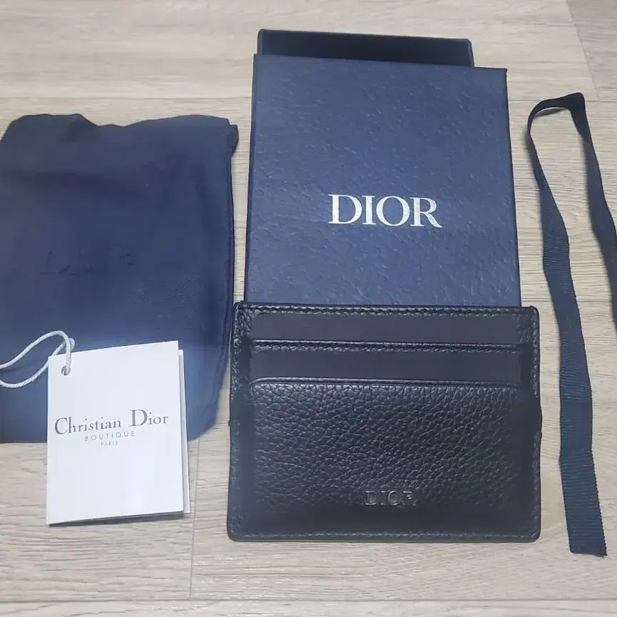 디올 Dior 시그니처 로고 카드지갑