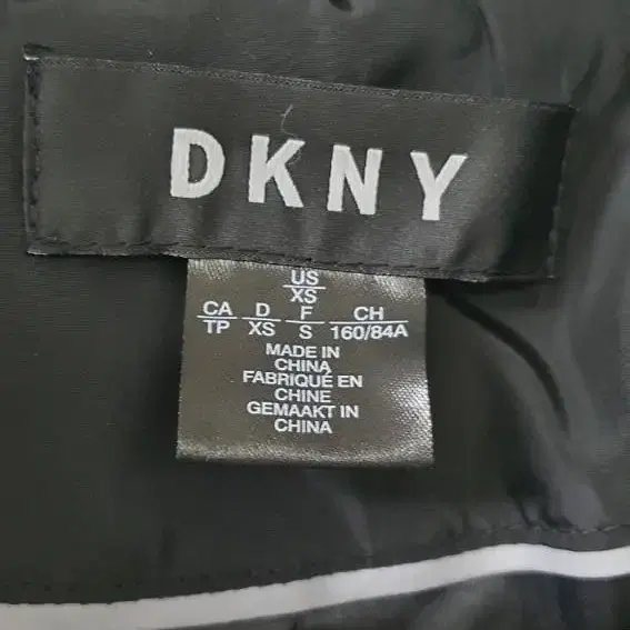 DKNY 아노락 퀼팅 xs(55)블랙