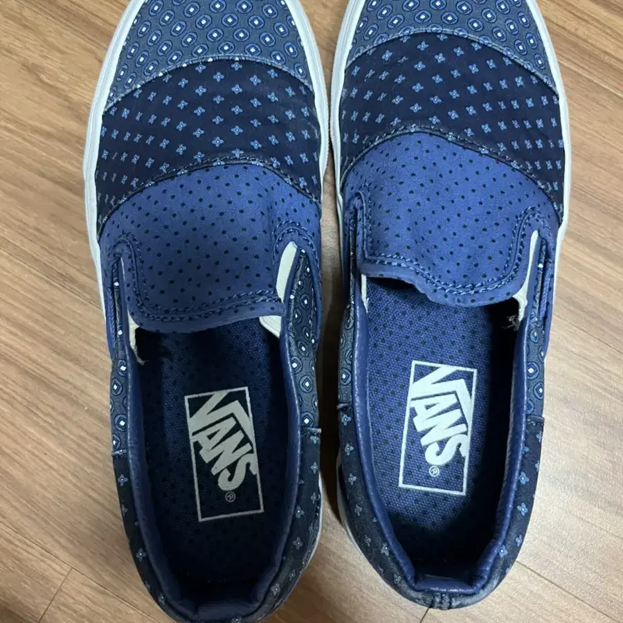 반스 VANS 여성 슬립온 230